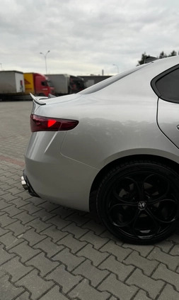 Alfa Romeo Giulia cena 113000 przebieg: 105000, rok produkcji 2018 z Byczyna małe 191